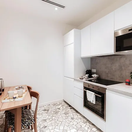 Apartment Heritage - By Myhomeincomo *